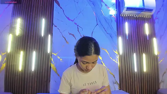 VictoriaDuart online show from March 10, 2:44 pm