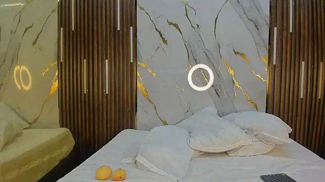 Snapshot of VictoriaDuart chatting on April 24, 8:00 pm VictoriaDuart online show from April 24, 8:00 pm