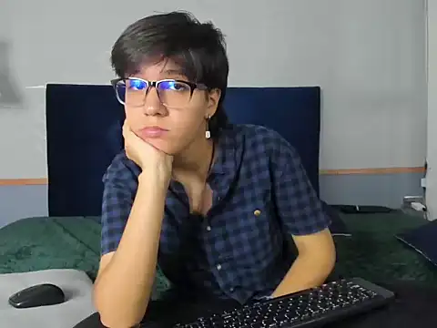 Tsuki Maru online show from October 7, 3:09 pm