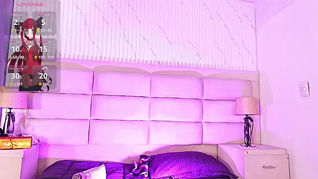 BritanyBrown  online show from April 4, 5:06 am