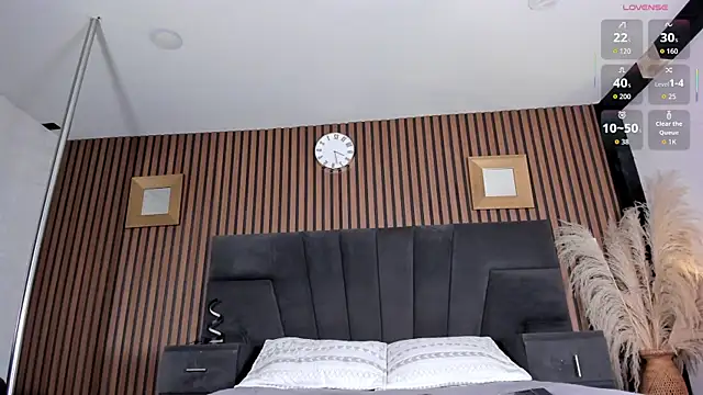 Snapshot of BritanyBrown_ chatting on July 4, 5:02 am BritanyBrown online show from July 4, 5:02 am