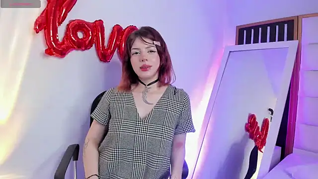 Snapshot of RebecaSnow chatting on February 14, 12:40 am RebecaSnow online show from February 14, 12:40 am