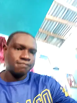 Snapshot of MackMacKenzie chatting on December 18, 9:10 pm MackMacKenzie online show from December 18, 9:10 pm