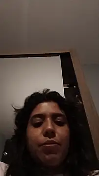 Maricamposs online show from April 1, 1:28 am