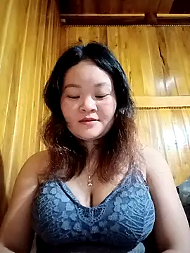 Snapshot of ctm-cute chatting on May 8, 9:58 am ctm-cute online show from May 8, 9:58 am