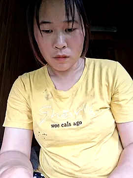 Snapshot of ALIENHR38 chatting on September 23, 11:52 pm ALIENHR38 online show from September 23, 11:52 pm