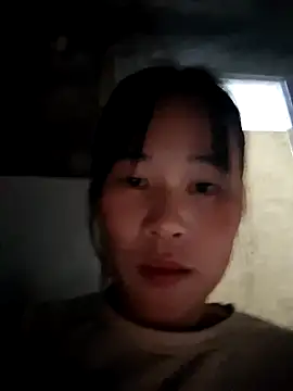 Snapshot of ALIENHR38 chatting on October 8, 1:20 pm ALIENHR38 online show from October 8, 1:20 pm