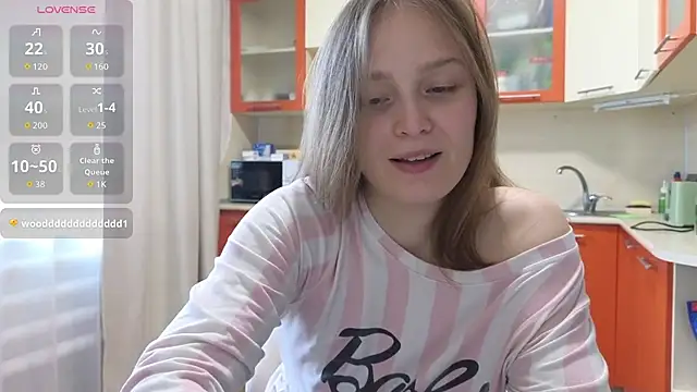 Snapshot of Hot_Lili1 chatting on October 2, 4:08 am Hot Lili1 online show from October 2, 4:08 am
