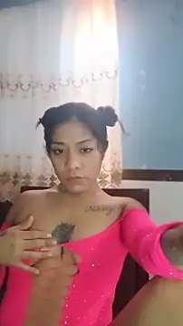 Snapshot of mamasitapetite chatting on May 8, 10:59 pm mamasitapetite online show from May 8, 10:59 pm