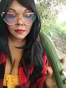 Snapshot of hemilynthomas2467 chatting on May 29, 8:23 am hemilynthomas2467 online show from May 29, 8:23 am