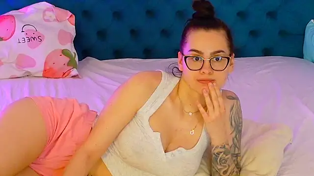 LexieRosse online show from April 23, 6:36 am