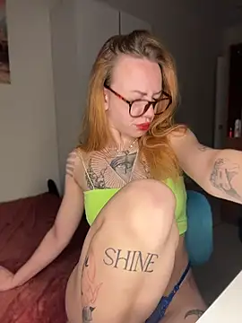 Snapshot of Amore_Mia_ chatting on July 29, 1:04 am Amore Mia online show from July 29, 1:04 am