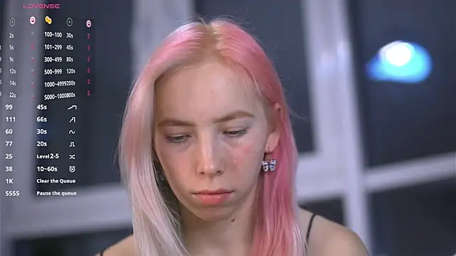 JuliannaWenger online show from November 23, 3:45 pm