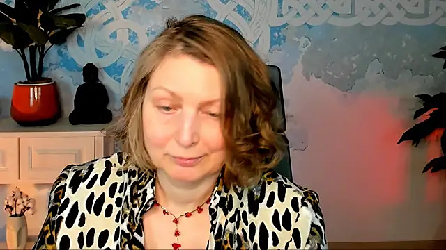 TiffanyBrauny online show from October 18, 3:02 pm