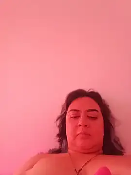 Snapshot of LylaVixxen chatting on May 15, 12:34 pm LylaVixxen online show from May 15, 12:34 pm