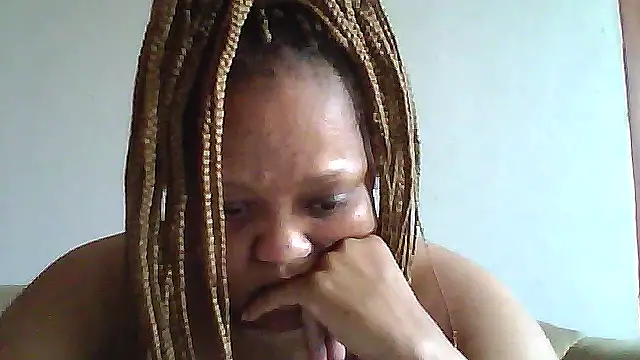 Snapshot of Yellobonepussy chatting on September 15, 11:21 am Yellobonepussy online show from September 15, 11:21 am