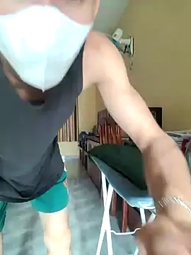 Snapshot of thienlong05 chatting on November 5, 1:05 am thienlong05 online show from November 5, 1:05 am