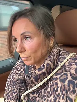 Snapshot of Justnani001 chatting on September 13, 11:32 am Justnani001 online show from September 13, 11:32 am