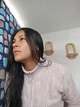 KittyHoleshot87 online show from February 9, 4:00 pm