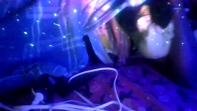 prettymaa online show from December 18, 6:08 am