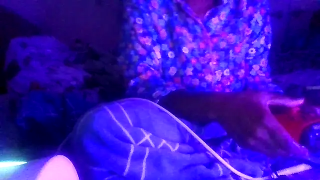 prettymaa online show from April 10, 5:23 am