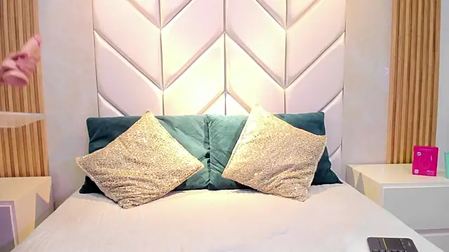 NikoStone  online show from October 28, 1:31 am