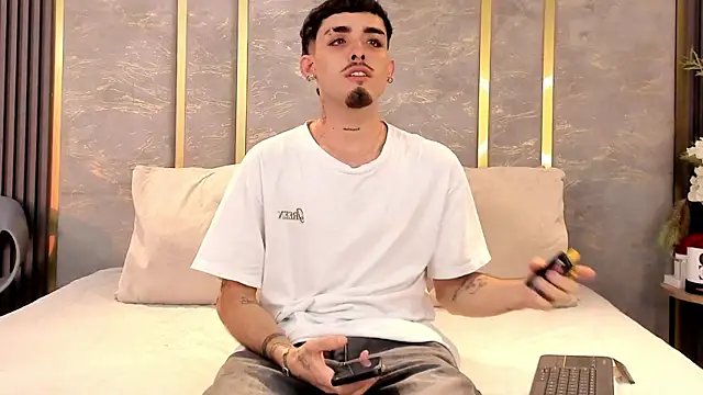 NikoStone  online show from January 16, 5:00 am