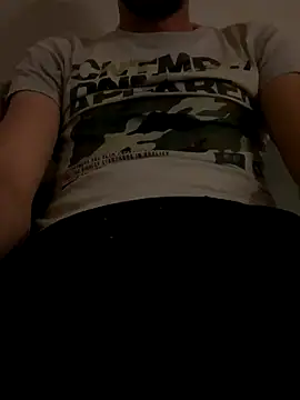 Snapshot of bmwe71 chatting on September 11, 9:48 pm bmwe71 online show from September 11, 9:48 pm