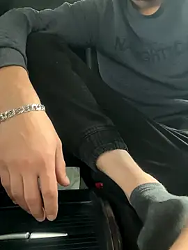 Snapshot of bmwe71 chatting on September 19, 8:27 am bmwe71 online show from September 19, 8:27 am