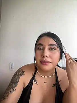 Snapshot of Sophie_Dreamss chatting on June 25, 9:08 pm Sophie Dreamss online show from June 25, 9:08 pm