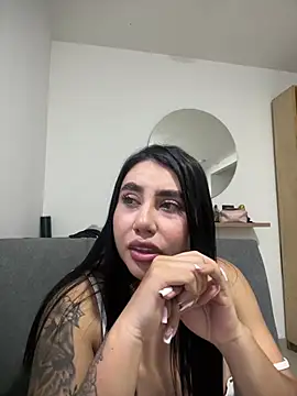 Snapshot of Sophie_Dreamss chatting on June 26, 10:58 pm Sophie Dreamss online show from June 26, 10:58 pm