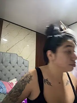 Snapshot of Sophie_Dreamss chatting on June 27, 7:19 pm Sophie Dreamss online show from June 27, 7:19 pm