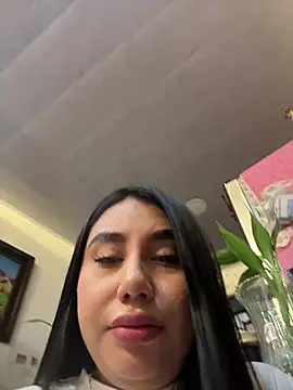 Snapshot of Sophie_Dreamss chatting on June 29, 10:21 pm Sophie Dreamss online show from June 29, 10:21 pm