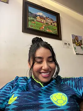Snapshot of Sophie_Dreamss chatting on July 7, 8:13 pm Sophie Dreamss online show from July 7, 8:13 pm