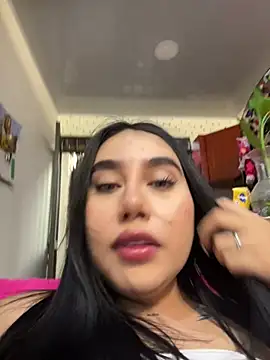 Snapshot of Sophie_Dreamss chatting on July 13, 9:39 pm Sophie Dreamss online show from July 13, 9:39 pm