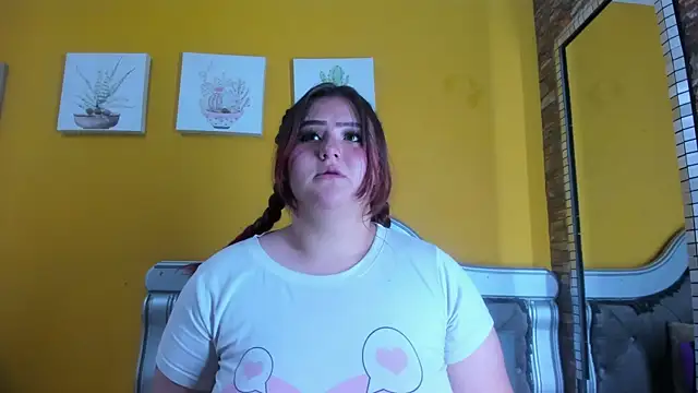 Miiafoox online show from September 11, 3:23 pm