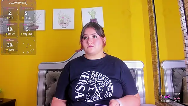 Miiafoox online show from September 23, 3:26 pm