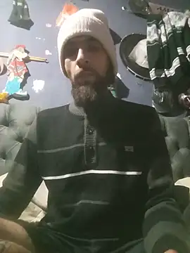 Snapshot of hairy_mannn chatting on June 11, 3:59 am hairy mannn online show from June 11, 3:59 am