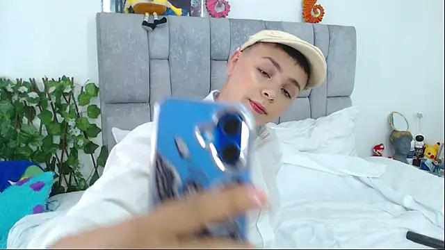 christopher Hot online show from October 3, 9:23 pm