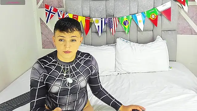 christopher Hot online show from July 1, 5:56 pm