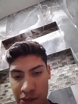 aispuro8505 online show from February 2, 7:18 am