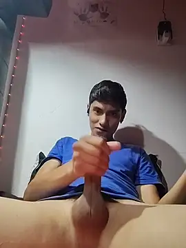 Snapshot of aispuro8505 chatting on June 27, 6:18 am aispuro8505 online show from June 27, 6:18 am