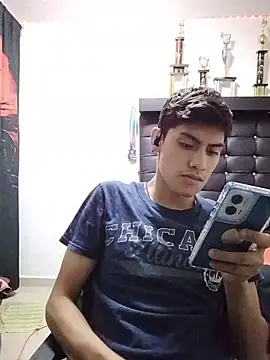 Snapshot of aispuro8505 chatting on July 3, 6:09 am aispuro8505 online show from July 3, 6:09 am