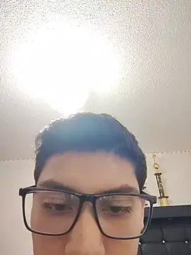 Snapshot of aispuro8505 chatting on July 11, 5:43 am aispuro8505 online show from July 11, 5:43 am