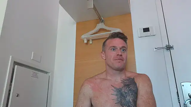 Snapshot of DILFiGuess11 chatting on July 9, 11:14 am DILFiGuess11 online show from July 9, 11:14 am