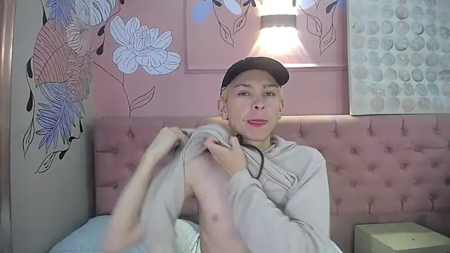 Aaron Fordd online show from November 25, 12:05 pm