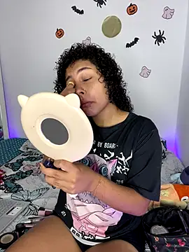 ViolettaMiller  online show from November 4, 1:10 pm