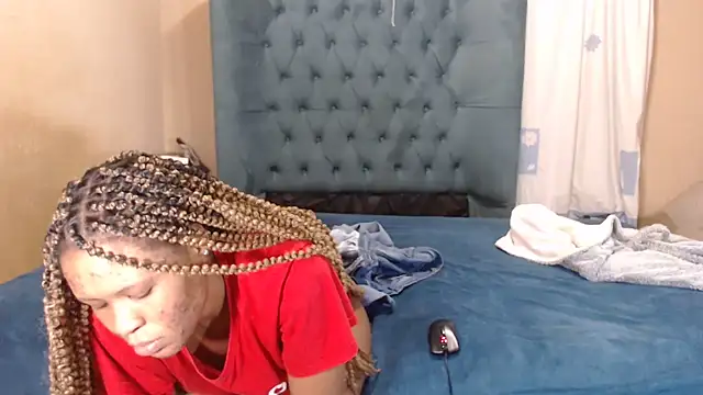 Snapshot of BendMeOverXX chatting on July 12, 6:43 pm BendMeOverXX online show from July 12, 6:43 pm