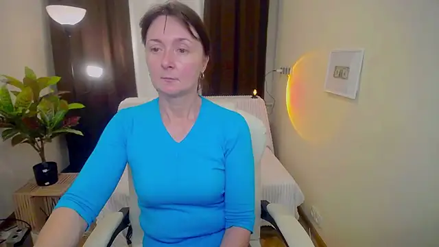 Snapshot of VivianGuchih chatting on September 13, 6:13 am VivianGuchih online show from September 13, 6:13 am