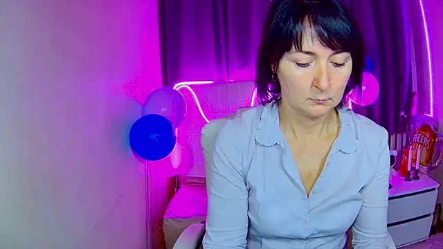 Snapshot of VivianGuchih chatting on September 21, 6:04 am VivianGuchih online show from September 21, 6:04 am